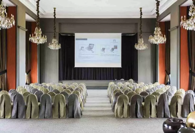 هتل Hôtel Barrière L Hôtel Du Golf