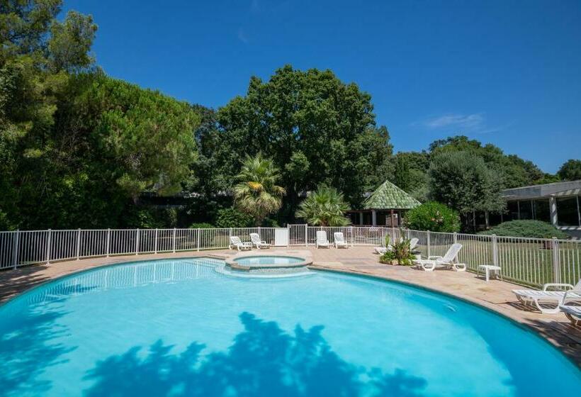 هتل Campanile Cannes Ouest  Mandelieu