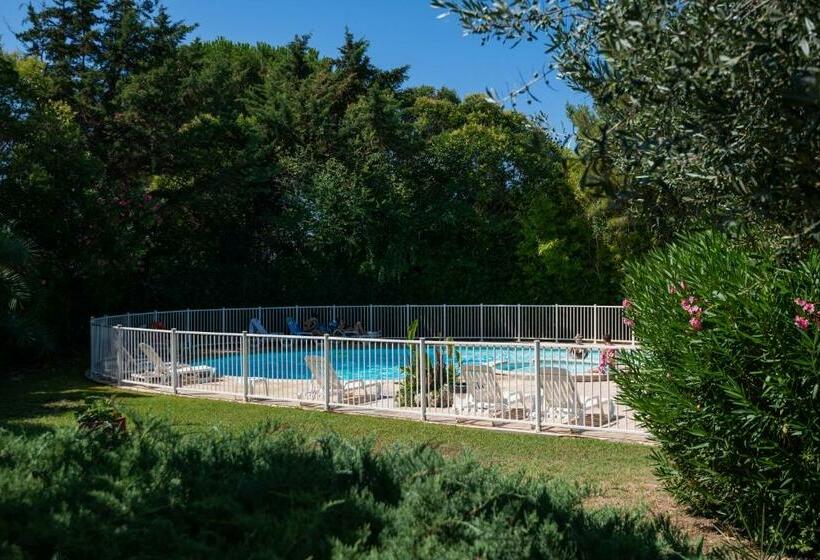 هتل Campanile Cannes Ouest  Mandelieu