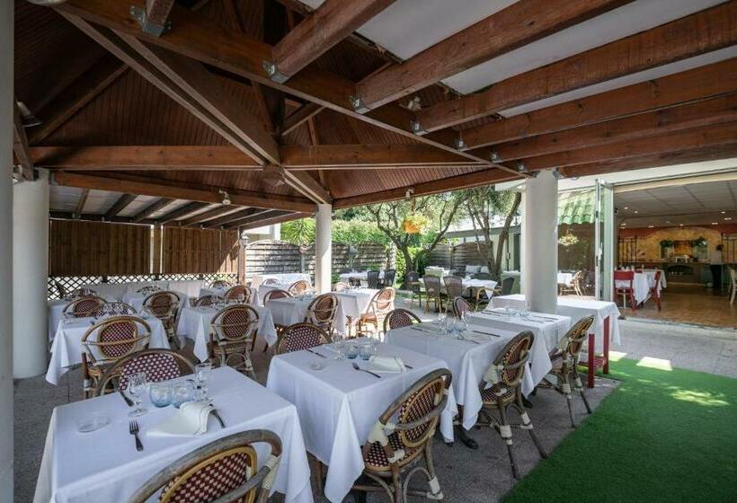 هتل Campanile Cannes Ouest  Mandelieu