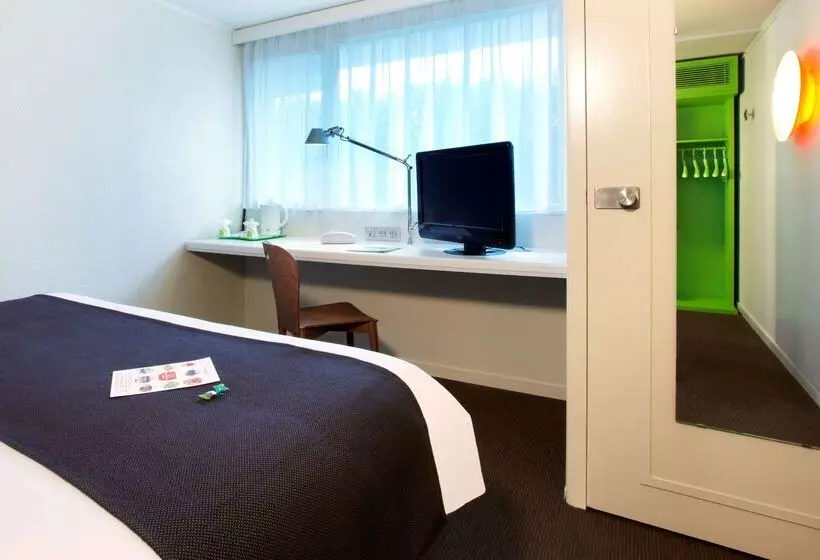 هتل Campanile Meaux