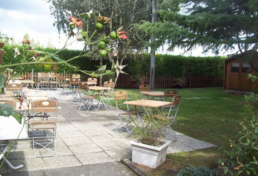 هتل Campanile Nantes ~ Saint Herblain