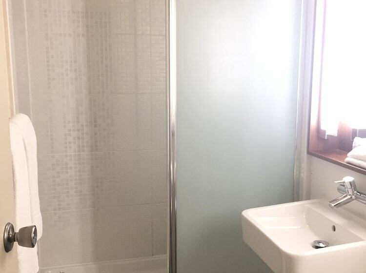 هتل Campanile Nantes ~ Saint Herblain