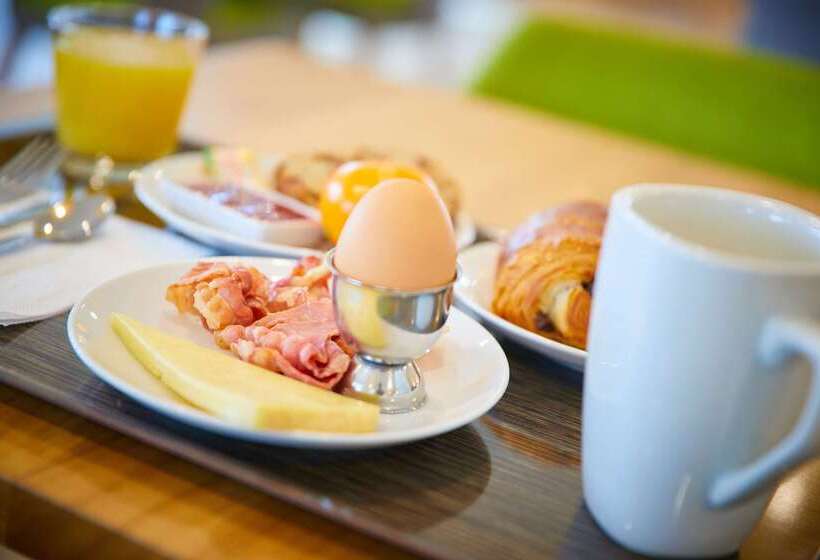 هتل Campanile Pau Est Bizanos