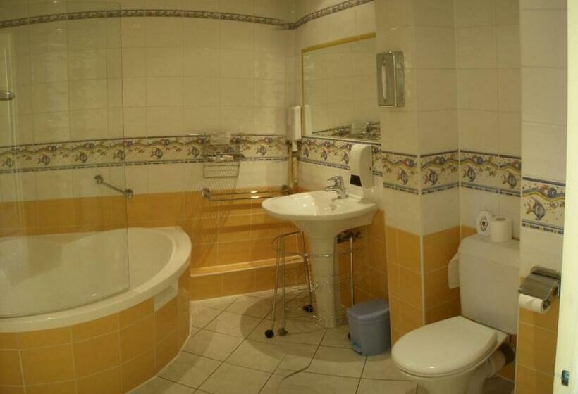 Отель Chambre D'hôtes La Potinière