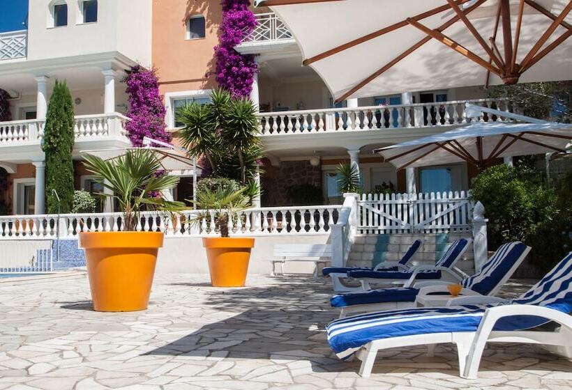 Отель Chambre D'hôtes La Potinière