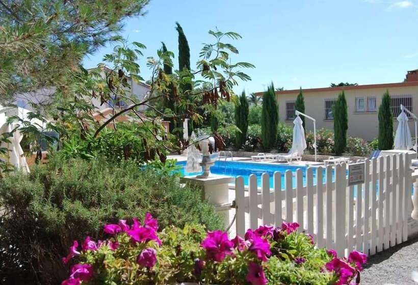 Отель Chambre D'hôtes La Potinière