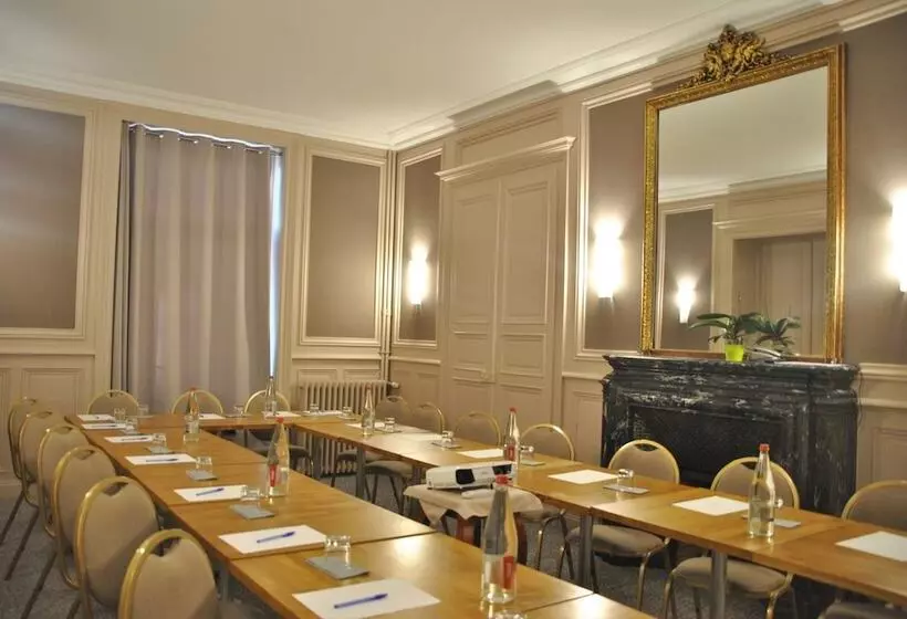 Отель Logis Hôtel De L Europe