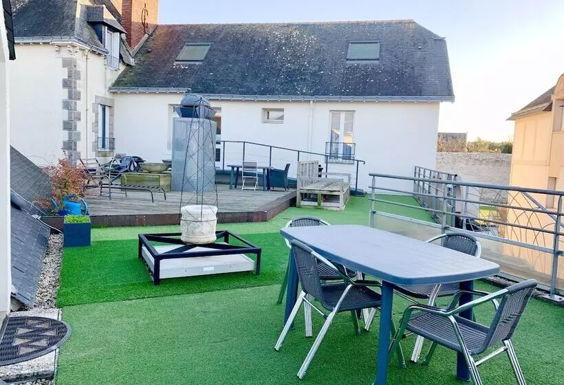 Отель Des Quatre Saisons