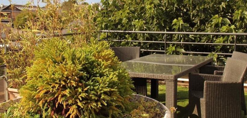 هتل Des Quatre Saisons