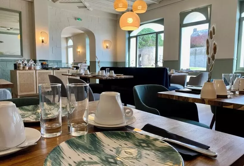 Отель Des Quatre Saisons