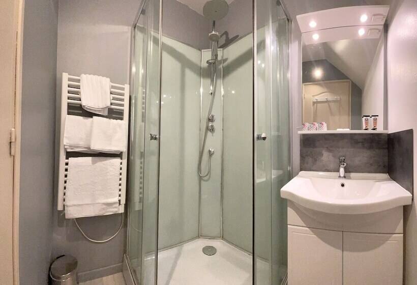 هتل Des Quatre Saisons