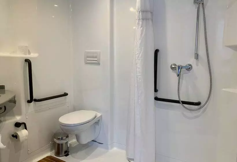 Отель Des Quatre Saisons