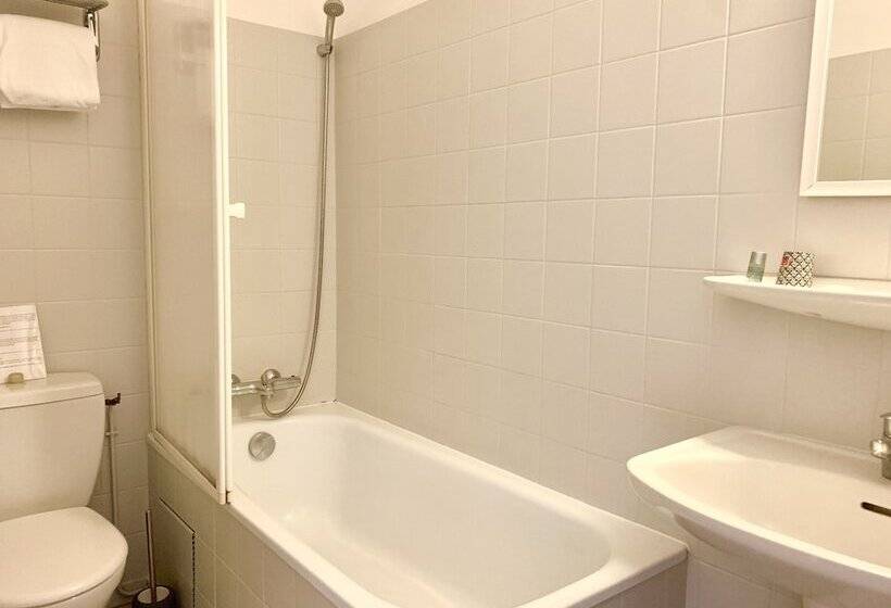 هتل Des Quatre Saisons