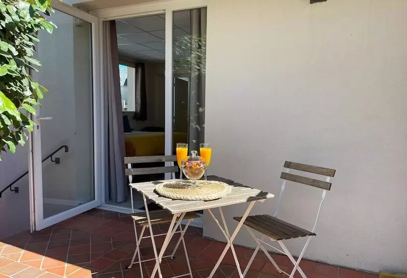 Отель Des Quatre Saisons