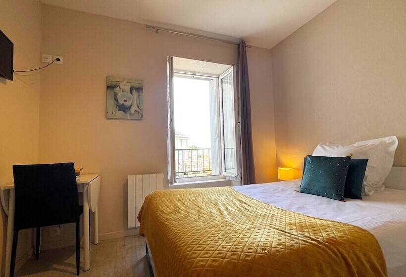 هتل Des Quatre Saisons