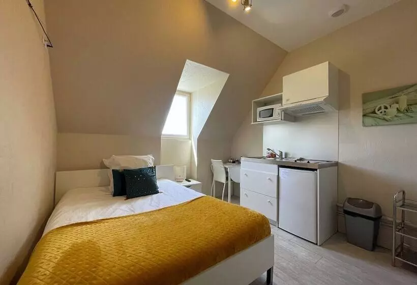 Отель Des Quatre Saisons