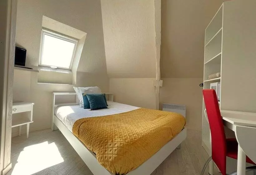 Отель Des Quatre Saisons