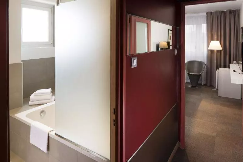 Отель Diana Dauphine