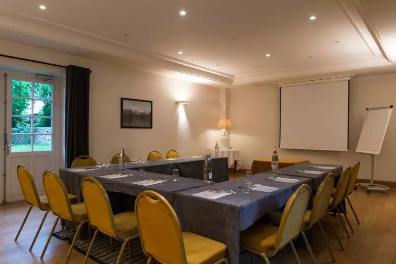 Отель Domaine De La Tortiniere