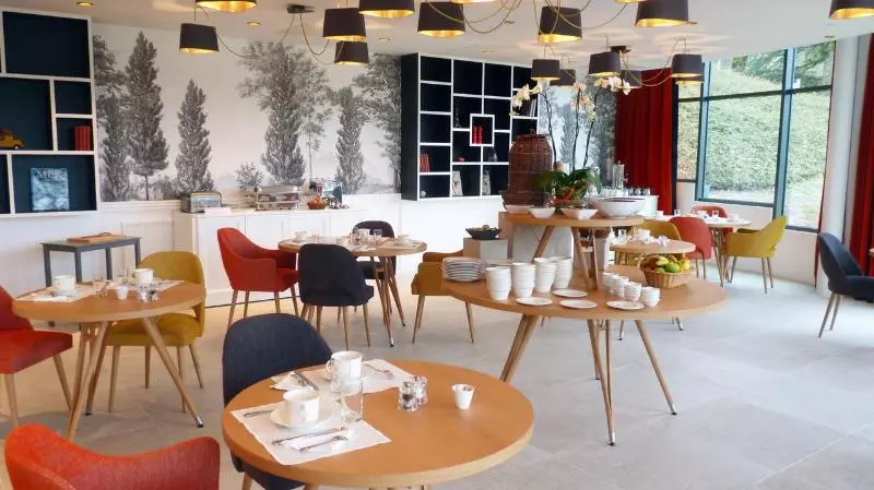 Отель Domaine De La Tortiniere