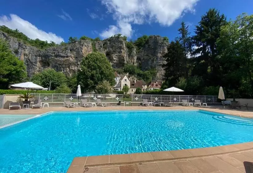 בית מלון כפרי Logis Hôtels   Hôtel Restaurant Domaine Les Falaises