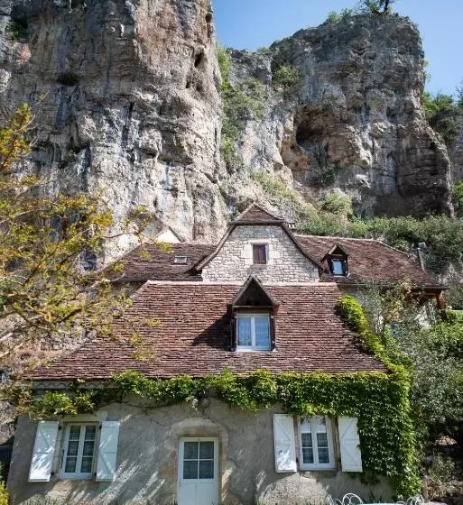 בית מלון כפרי Logis Hôtels   Hôtel Restaurant Domaine Les Falaises