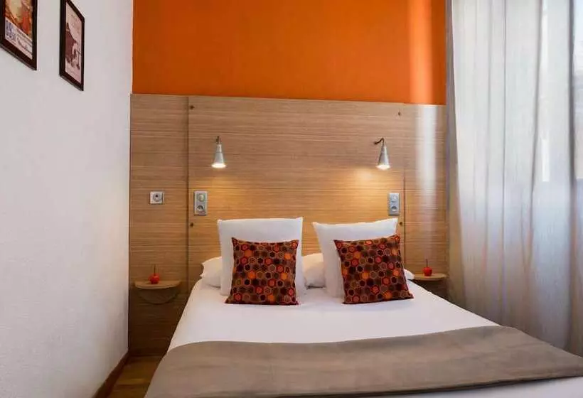 ホテル Edmond Rostand