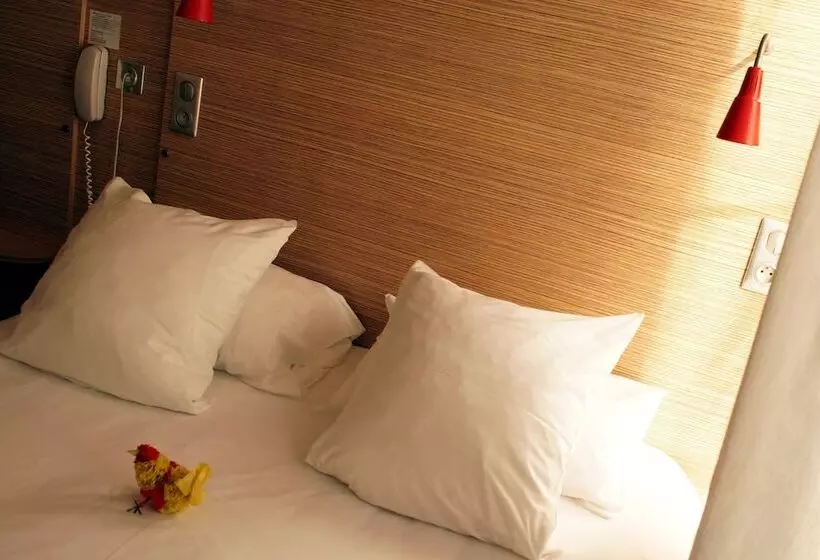 ホテル Edmond Rostand