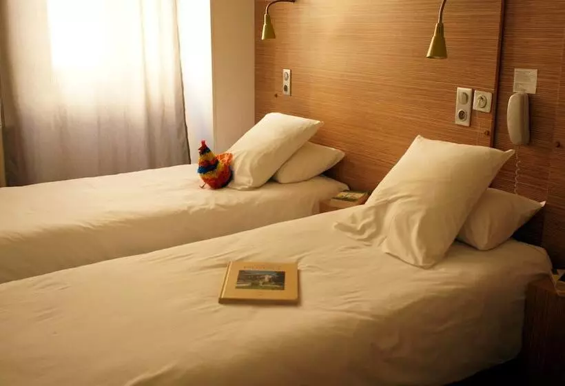 ホテル Edmond Rostand