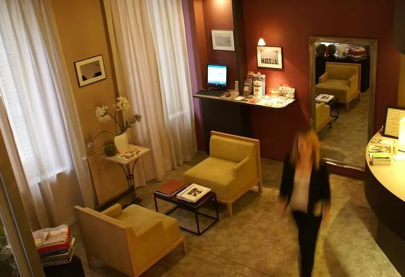 ホテル Edmond Rostand