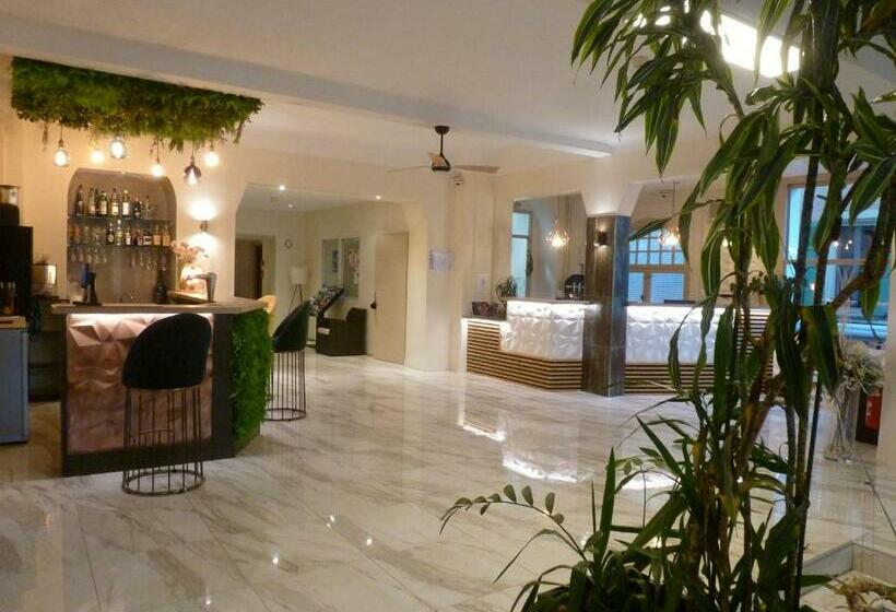 فندق Espadon Bleu