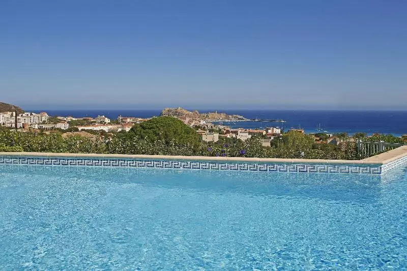 هتل Funtana Marina