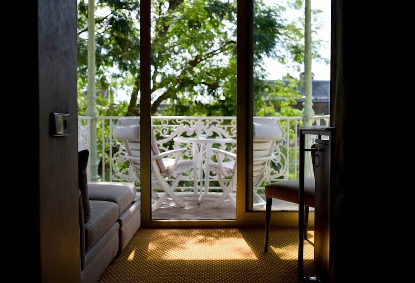 בית מלון כפרי Grand Hôtel Du Lion D Or