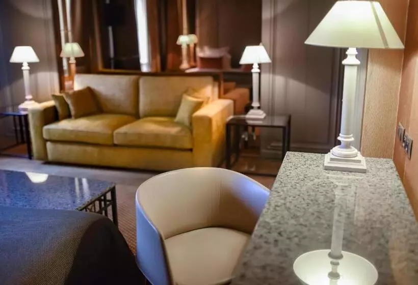 Szálloda Grand Hôtel Du Lion D Or