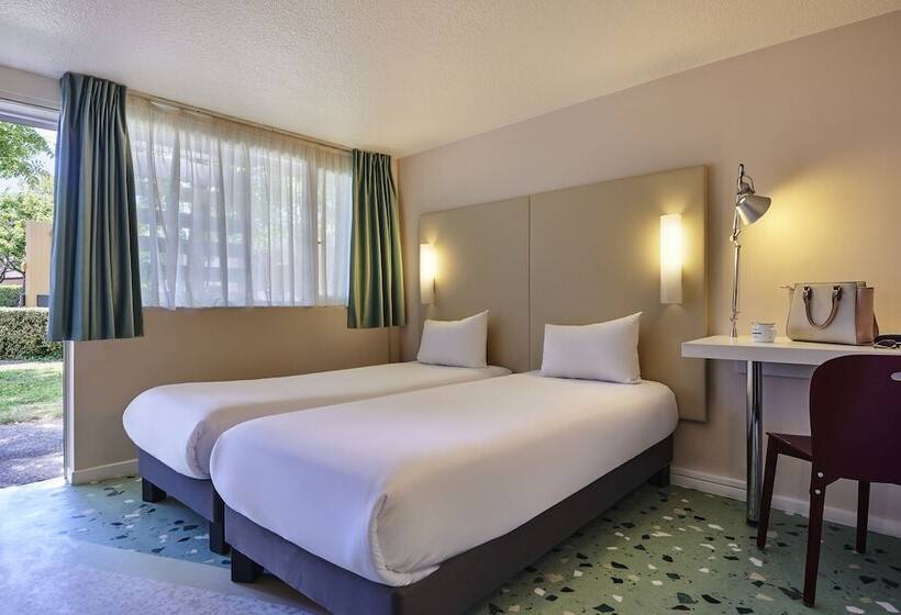 Greet Hotel Versailles   Voisins Le Bretonneux