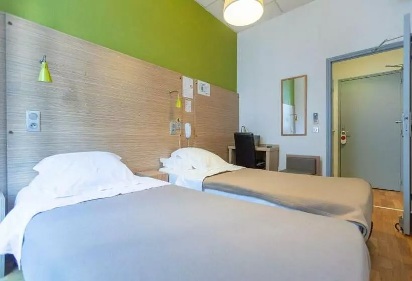 ホテル Edmond Rostand