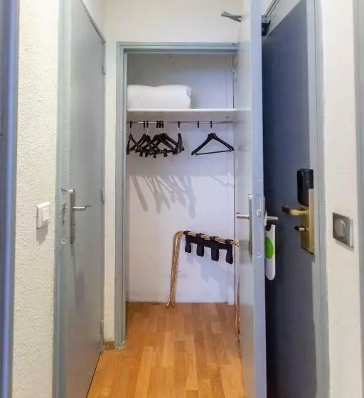 ホテル Edmond Rostand