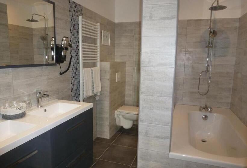 فندق Espadon Bleu