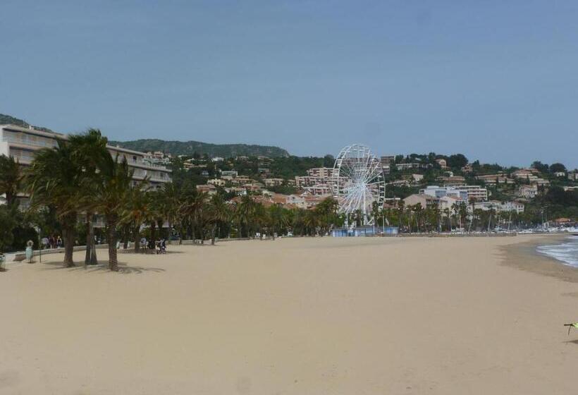 فندق Espadon Bleu