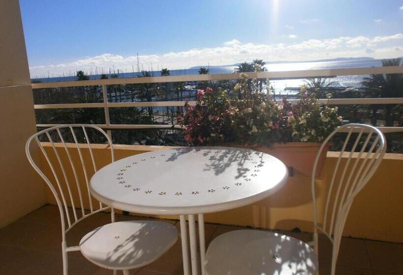 فندق Espadon Bleu