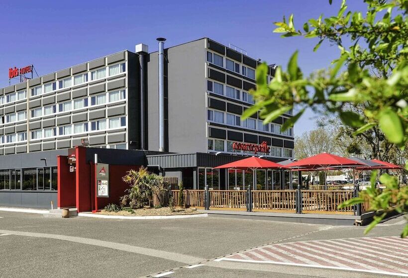 هتل Ibis Lyon Villefranchesursaône