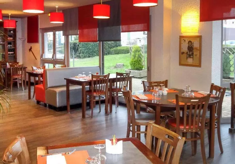 Отель Ibis Moulins