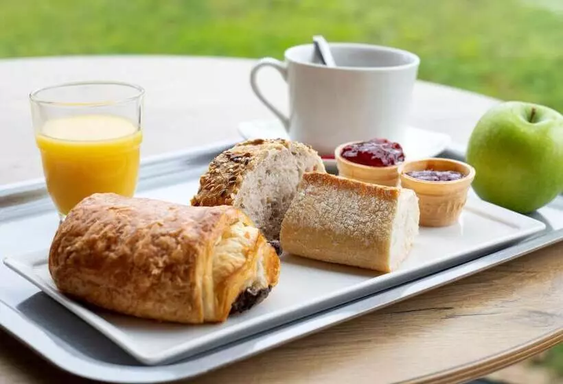 Отель Ibis Moulins