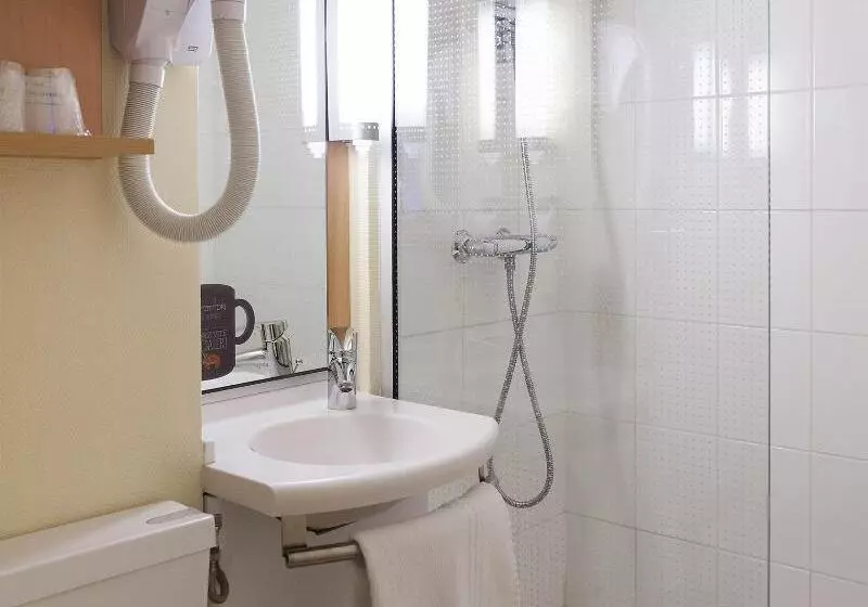 Отель Ibis Moulins