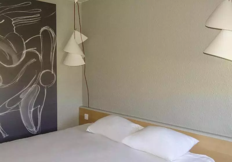 Отель Ibis Moulins