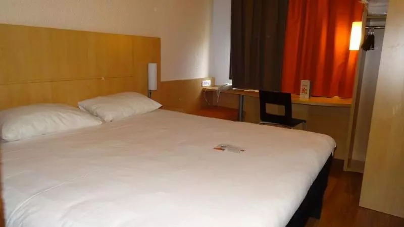 Отель Ibis Moulins