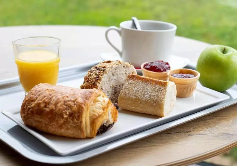 Отель Ibis Moulins