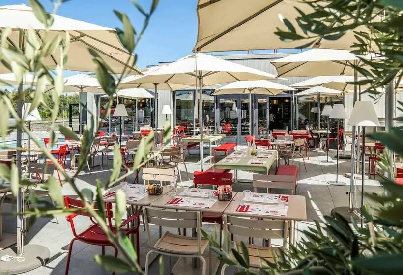 בית מלון כפרי Ibis Orange Centre