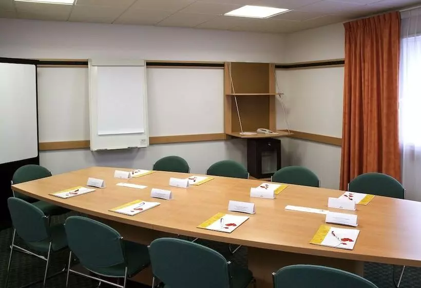 ホテル Ibis Saint Rambert D Albon